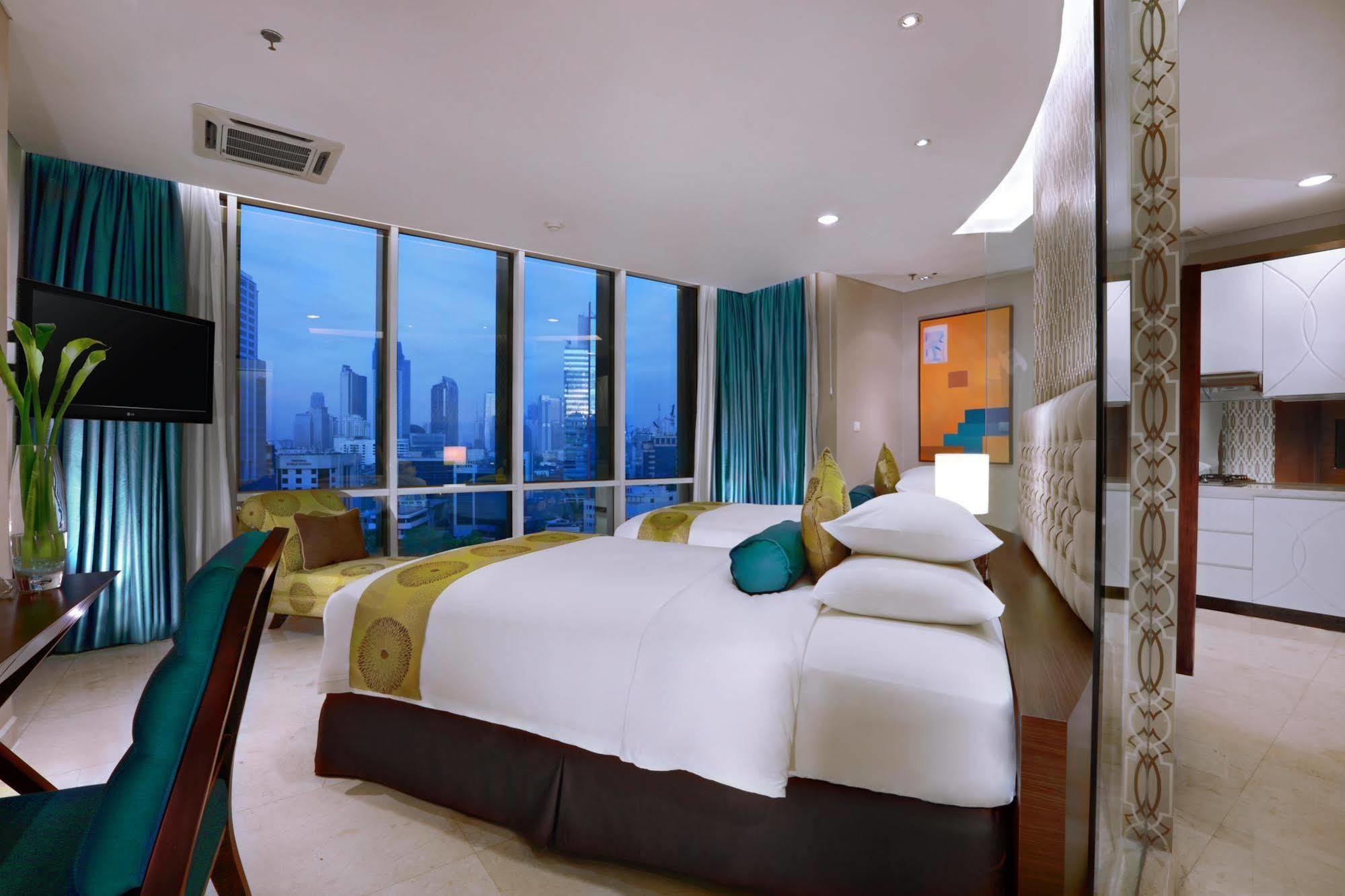The Grove Suites By Grand Aston Cakarta Dış mekan fotoğraf