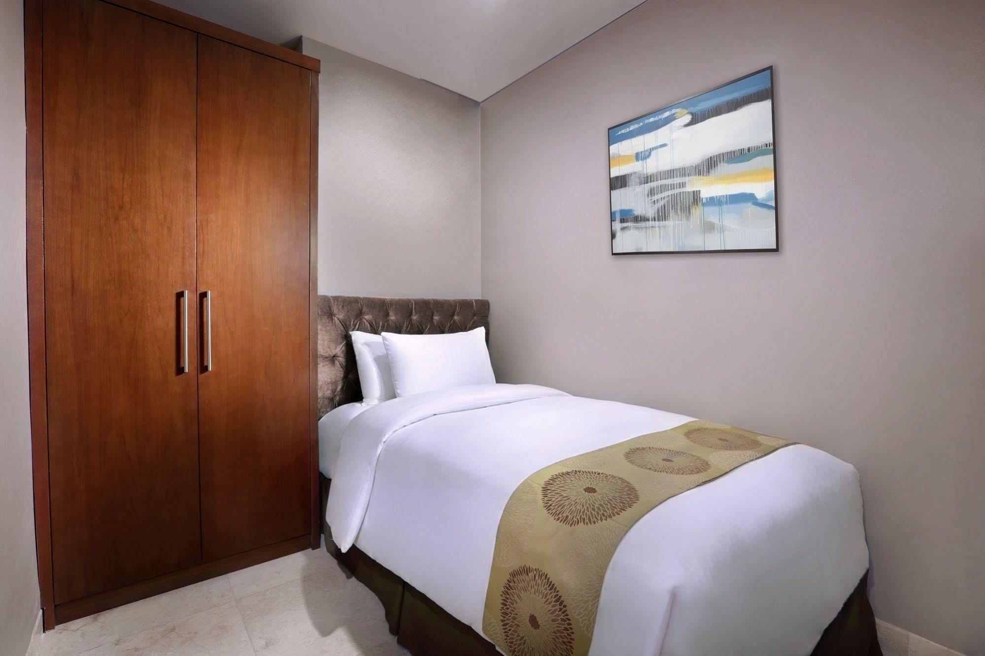 The Grove Suites By Grand Aston Cakarta Dış mekan fotoğraf